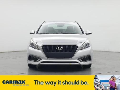 2017 Hyundai SONATA Hybrid SE