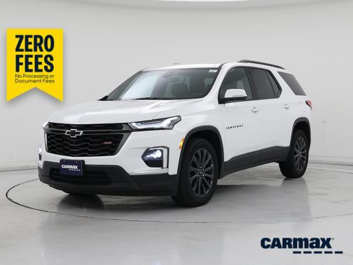 White 2023 Chevrolet Traverse RS
