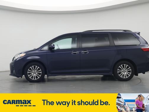 2018 Toyota Sienna XLE