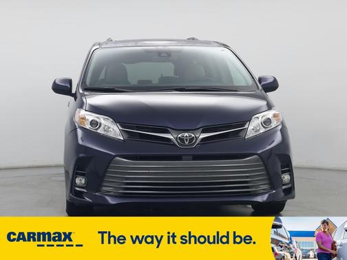 2018 Toyota Sienna XLE