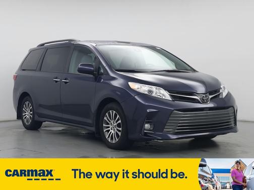 2018 Toyota Sienna XLE