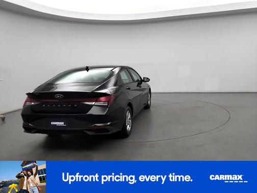 2021 Hyundai ELANTRA SE