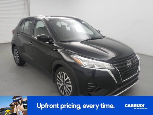 Black 2024 Nissan Kicks SV