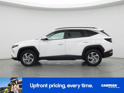 White 2023 Hyundai TUCSON SEL