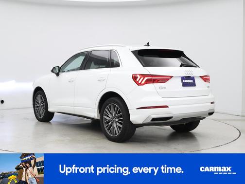 White 2022 Audi Q3 Premium