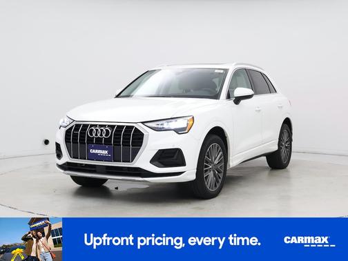 White 2022 Audi Q3 Premium