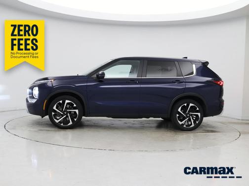 Blue 2024 Mitsubishi Outlander SE