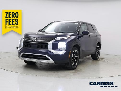 Blue 2024 Mitsubishi Outlander SE