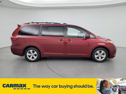 2017 Toyota Sienna LE