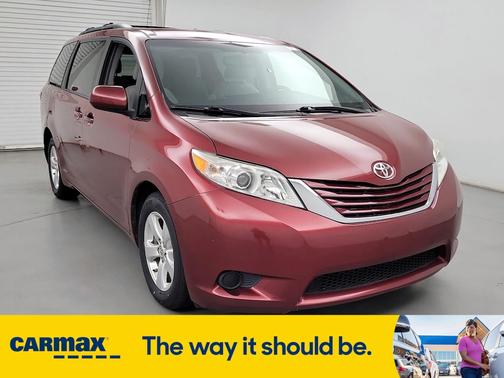 2017 Toyota Sienna LE