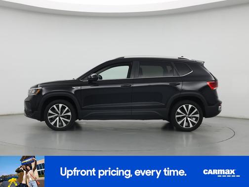 Black 2024 Volkswagen Taos SE