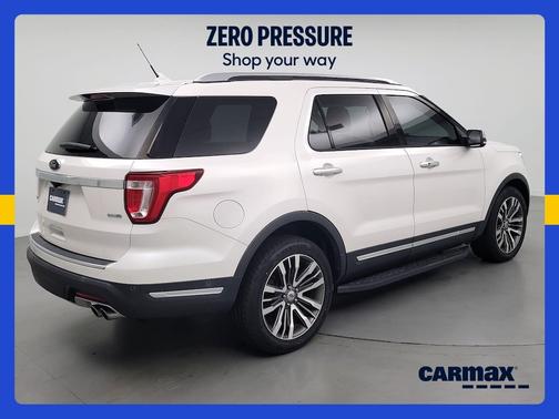 White 2018 Ford Explorer Platinum