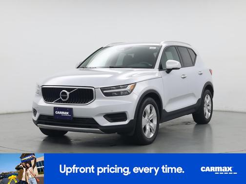 2020 Volvo XC40 T5 Momentum