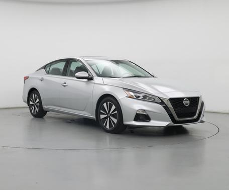 Silver 2022 Nissan Altima SL