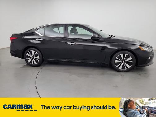 2022 Nissan Altima SV