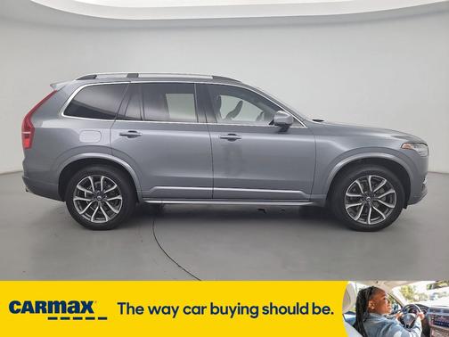 2019 Volvo XC90 T5 Momentum