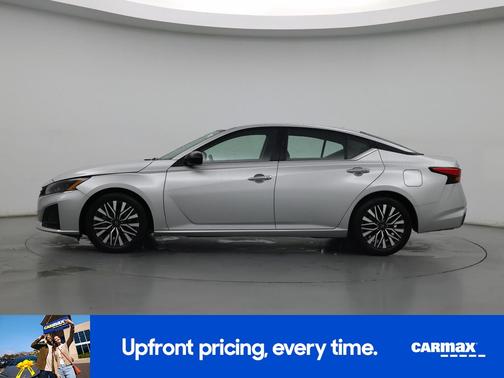 Silver 2024 Nissan Altima SV