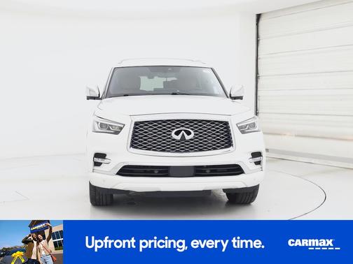 White 2023 INFINITI QX80 Sensory