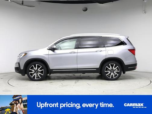 2015 Nissan NV Passenger NV3500 HD SL