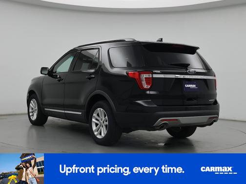 Black 2016 Ford Explorer XLT