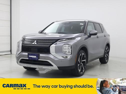 2023 Mitsubishi Outlander SE