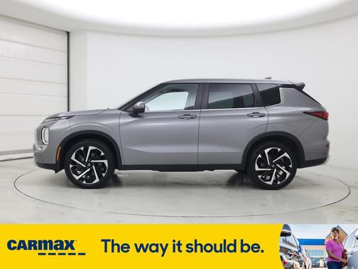 2023 Mitsubishi Outlander SE