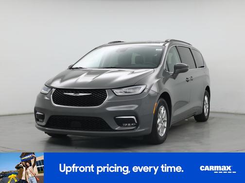 Gray 2022 Chrysler Pacifica Touring L