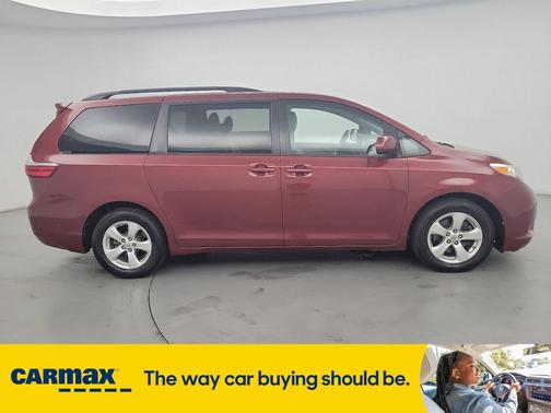 2016 Toyota Sienna LE
