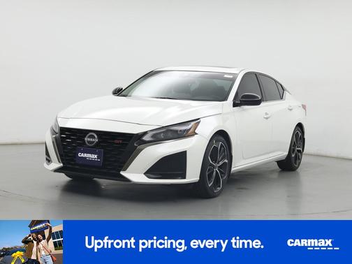 White 2023 Nissan Altima SR