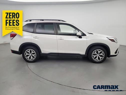 White 2022 Subaru Forester Premium