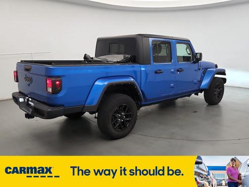 2022 Jeep Gladiator Sport S