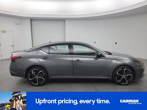 2023 Nissan Altima SR