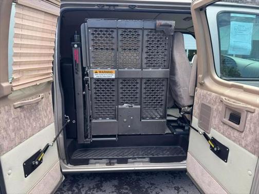 2002 Ford E150 Cargo
