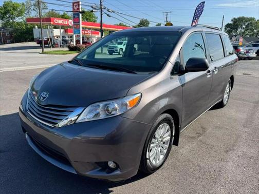 2015 Toyota Sienna XLE