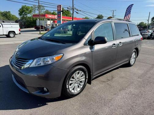 2015 Toyota Sienna XLE
