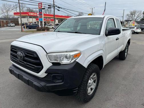 2018 Toyota Tacoma SR
