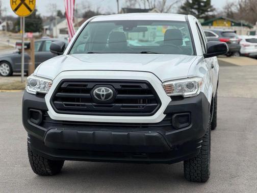 2018 Toyota Tacoma SR