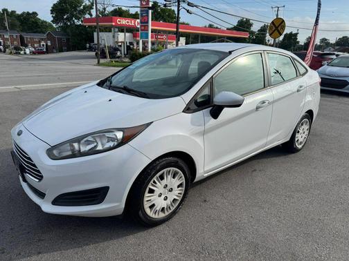 Oxford White 2014 Ford Fiesta S