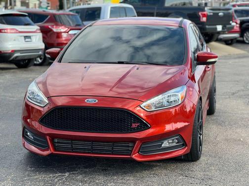 2018 Ford Focus ST 