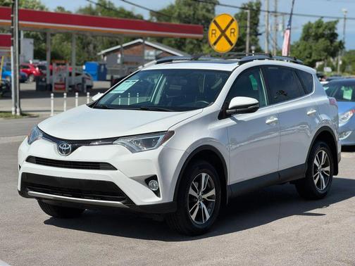 Super White 2016 Toyota RAV4 XLE