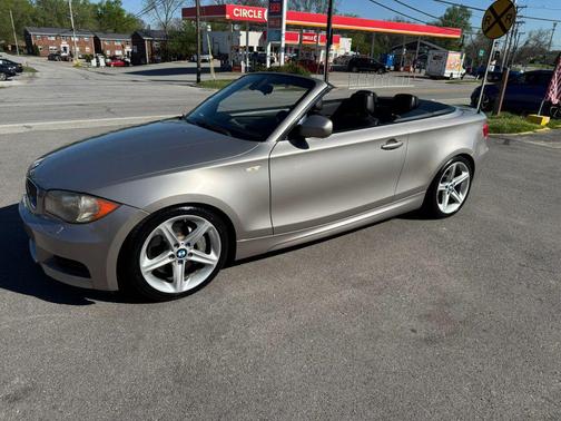 2011 BMW 135 135i Convertible 2D