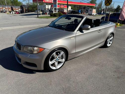 2011 BMW 135 135i Convertible 2D
