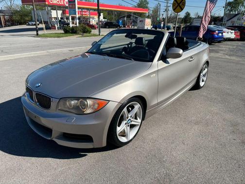 2011 BMW 135 135i Convertible 2D