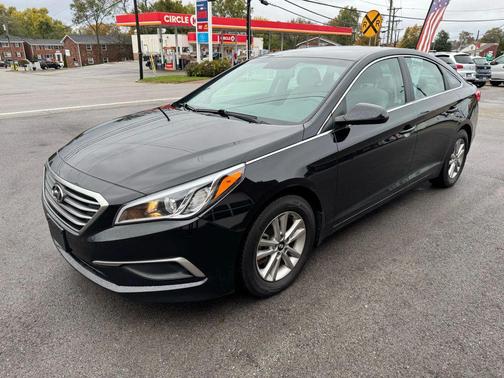 2017 Hyundai SONATA SE