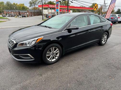 2017 Hyundai SONATA SE