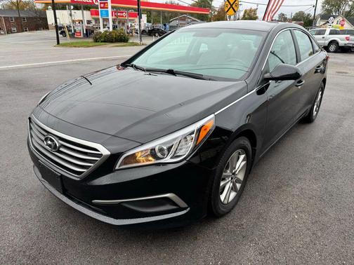 2017 Hyundai SONATA SE