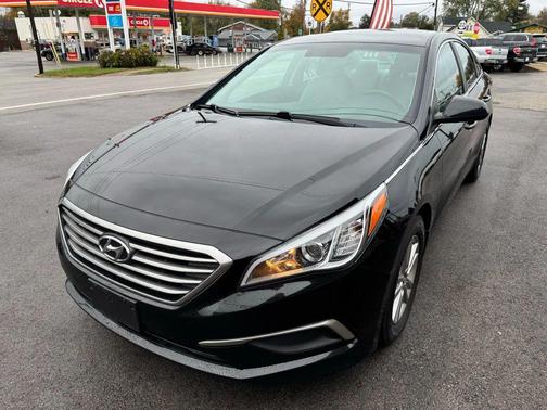 2017 Hyundai SONATA SE