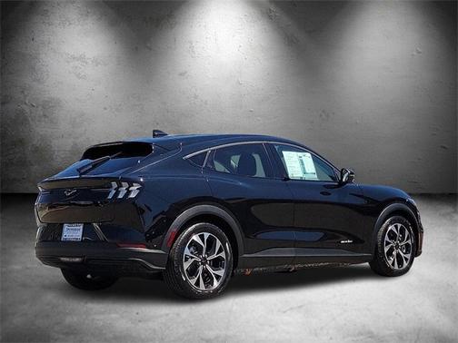 2024 Ford Mustang Mach-E SELECT