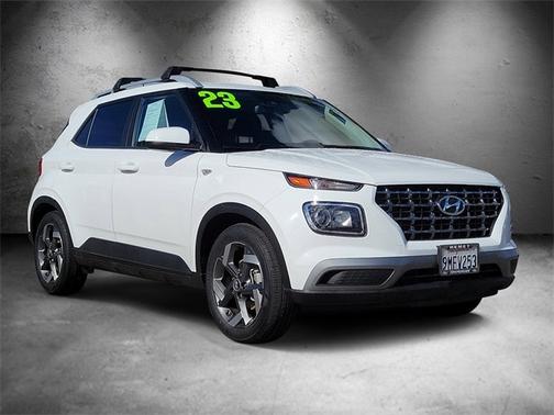2023 Hyundai VENUE SEL