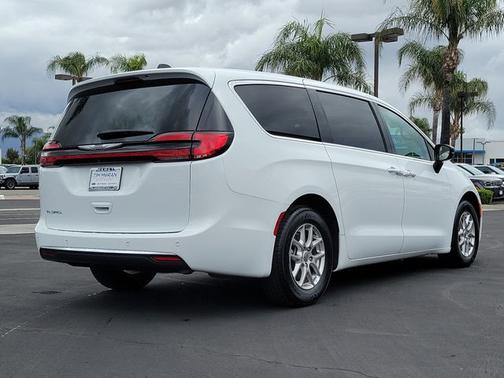 Bright White Clearcoat 2025 Chrysler Pacifica SELECT